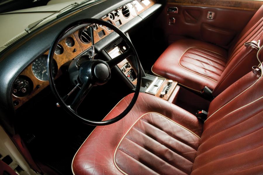  Rolls-Royce Silver Shadow 1974 года  (фото 4 из 6)